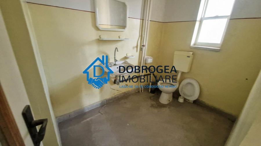 Apartament cu 8 camere decomandat în Ultracentral