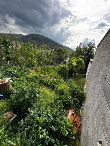 Casă individuală cu 5 camere cu Canalizare în Sud-Est