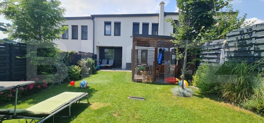 Casă individuală cu 4 camere cu Canalizare în Iris
