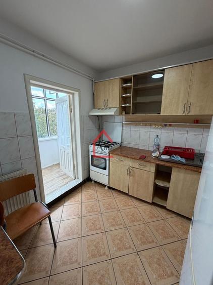 Apartament cu 2 camere decomandat, mobilat în Cug