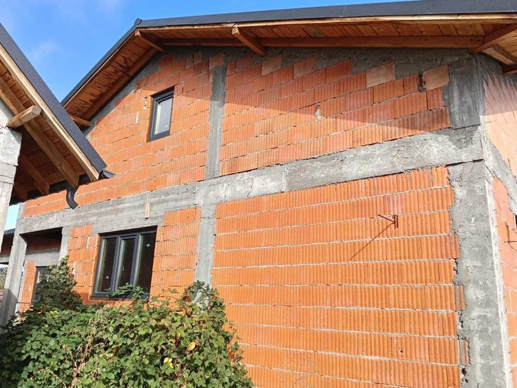 Casă cu 3 camere în Central