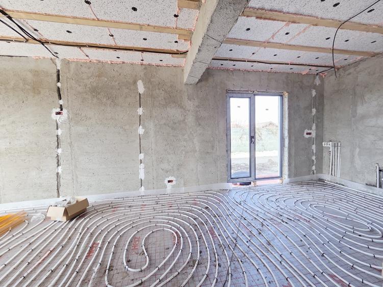 Casă individuală cu 4 camere cu Teren 470 Mp în Costi