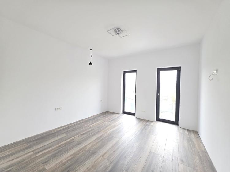 Casă individuală cu 4 camere cu Canalizare în Stupini