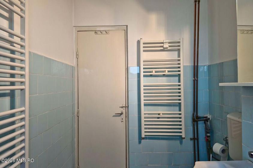 Apartament cu 3 camere decomandat în Soarelui