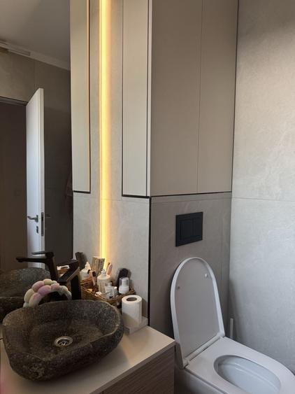 Apartament cu 2 camere semidecomandat în Pajura