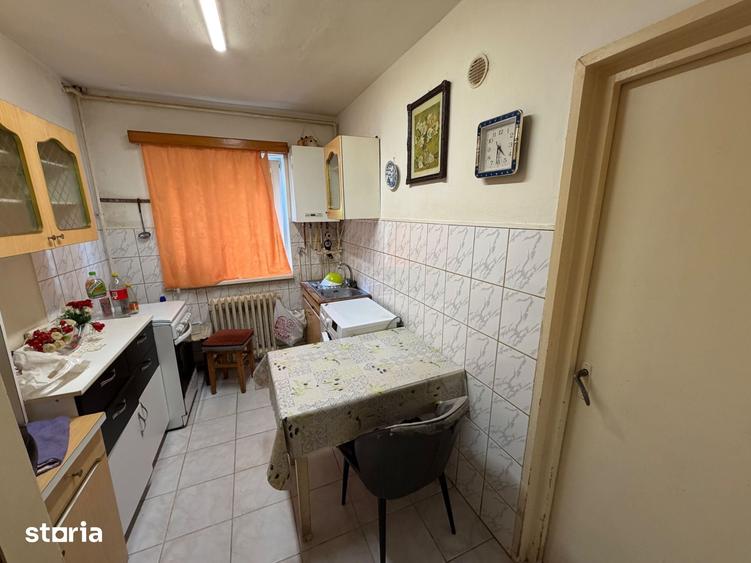 Apartament 2 camere, parter - zona Cetate - 4