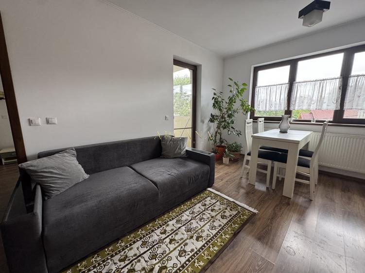 Apartament cu 2 camere semidecomandat, mobilat în Florești