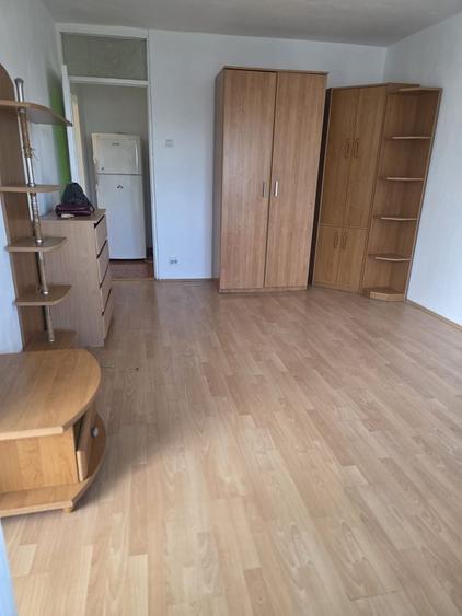 Garsonieră decomandată în Rahova