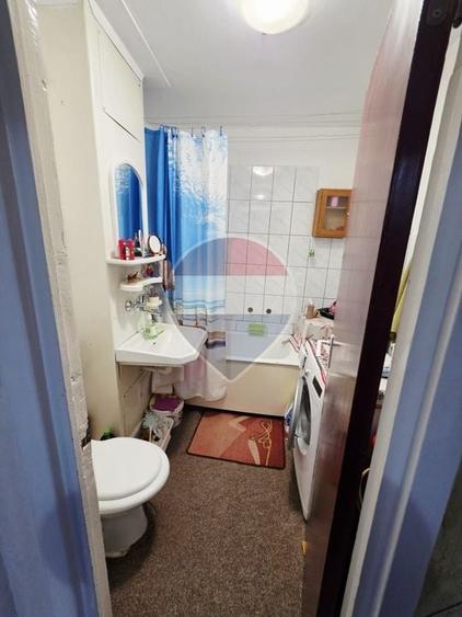 Apartament cu 2 camere decomandat, mobilat în Planete