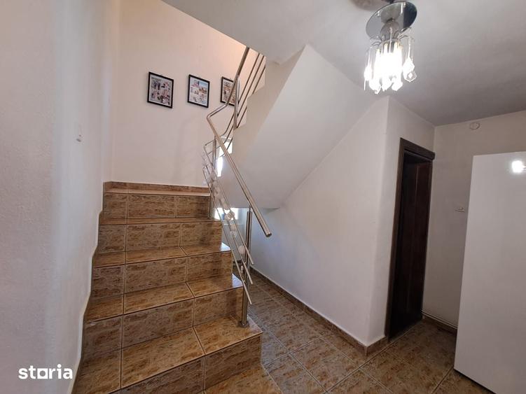 Casă cu 5 camere cu Teren 600 Mp în Nord