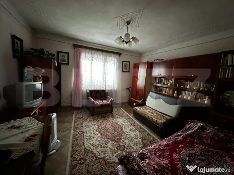 Casa cu 2 apartamente, 6 camere, teren 800 mp-ideal pensiune - 14