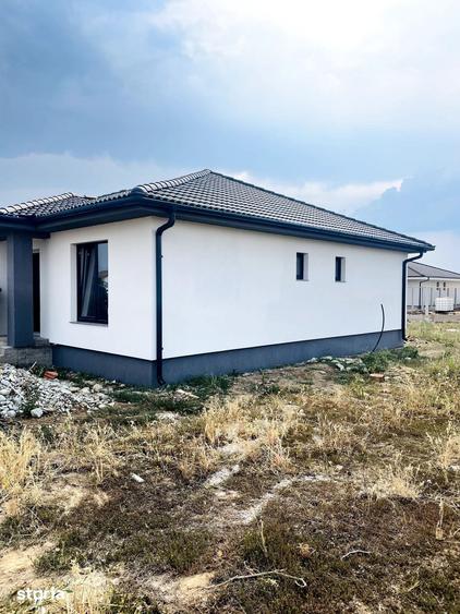Casă cu 4 camere cu Teren 505 Mp în Iosia