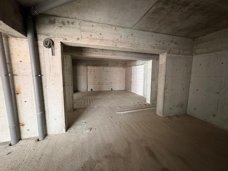 Spațiu comercial, de 240 mp, în Berceni