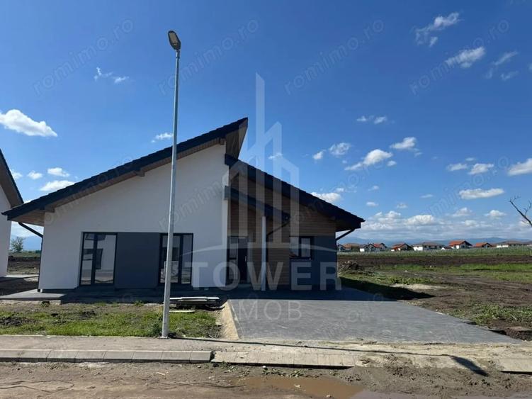 Casă cu Teren 400 Mp în Șura Mică