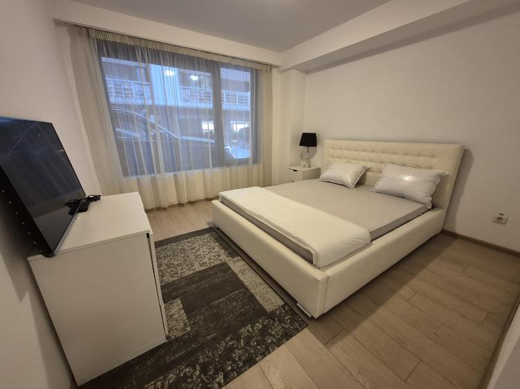 Apartament cu 2 camere semidecomandat în Băneasa
