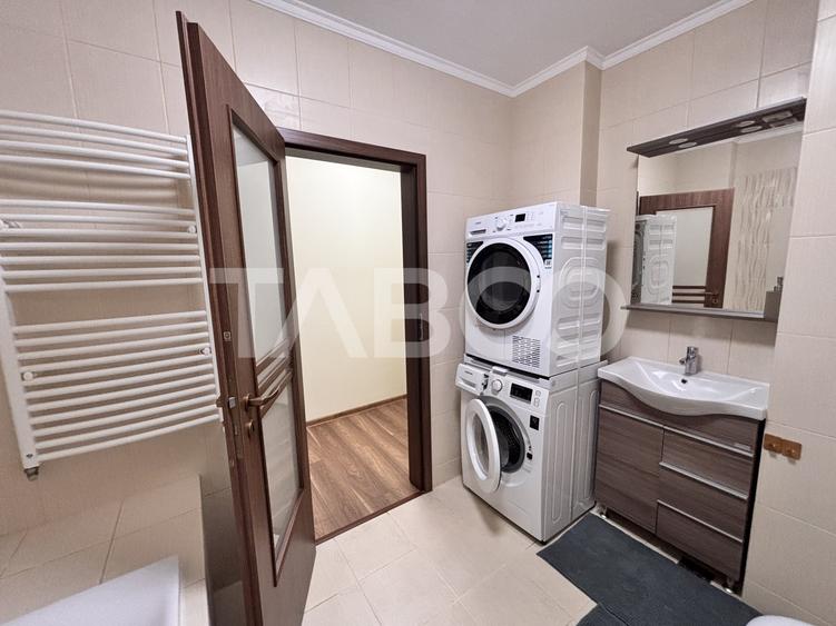Apartament cu 3 camere semidecomandat, mobilat în Gheorgheni
