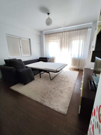 Apartament cu 2 camere decomandat în Roșu