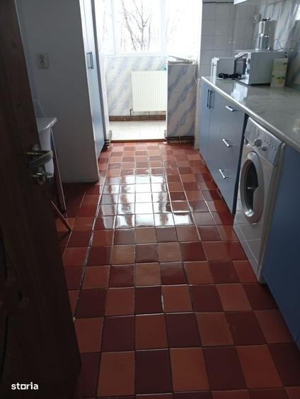 Apartament cu 3 camere decomandat în Sud