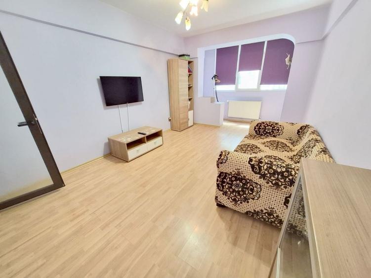Apartament cu 2 camere decomandat, mobilat în Micro 17