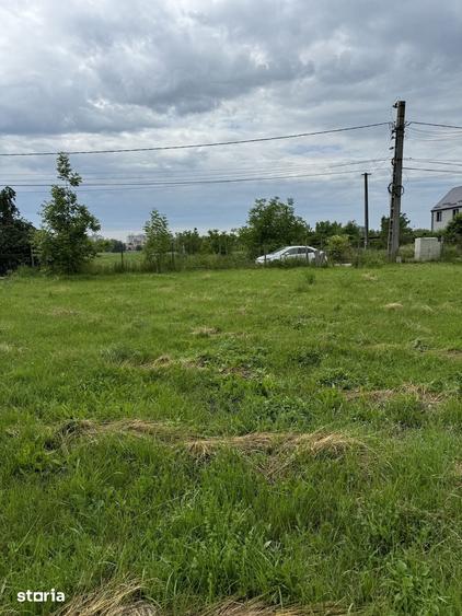 Teren de 2300 mp, în Central