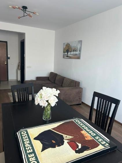 Apartament cu 3 camere decomandat în Băneasa — fotografia 1