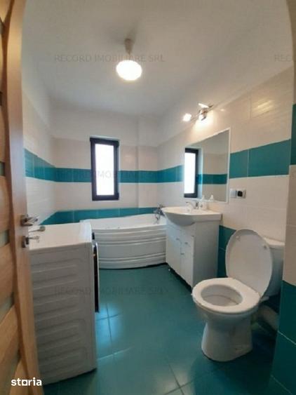Apartament cu 3 camere în Între Lacuri