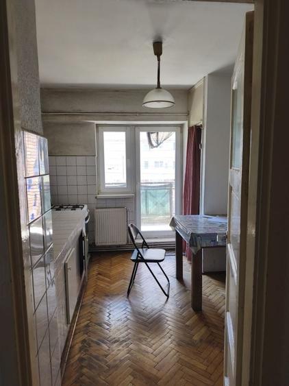 Apartament cu 2 camere decomandat în Exterior Vest