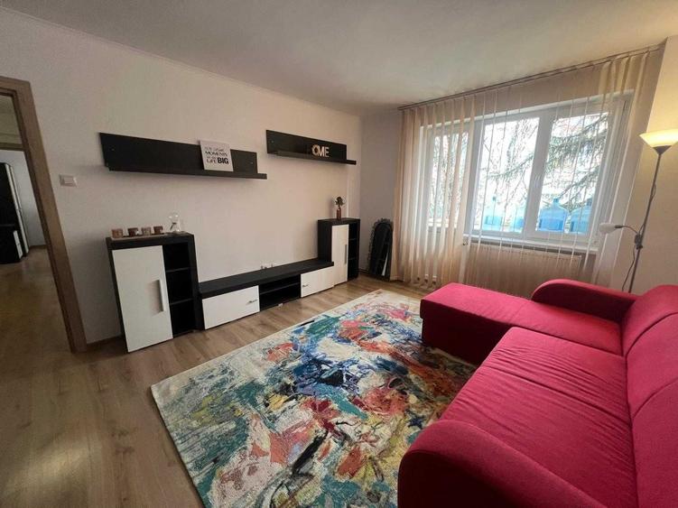 Apartament cu 2 camere decomandat în Central