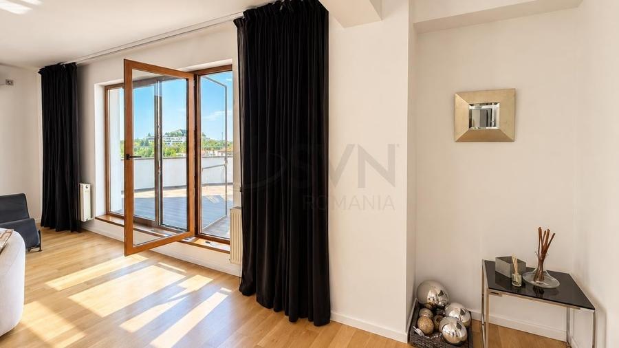 Apartament cu 3 camere semidecomandat, mobilat în Herăstrău