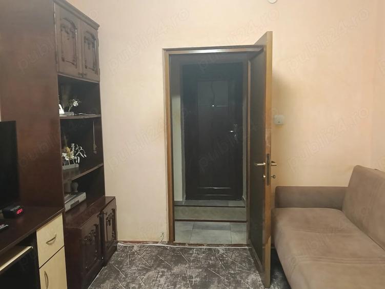 Garsonieră decomandată în Bucium