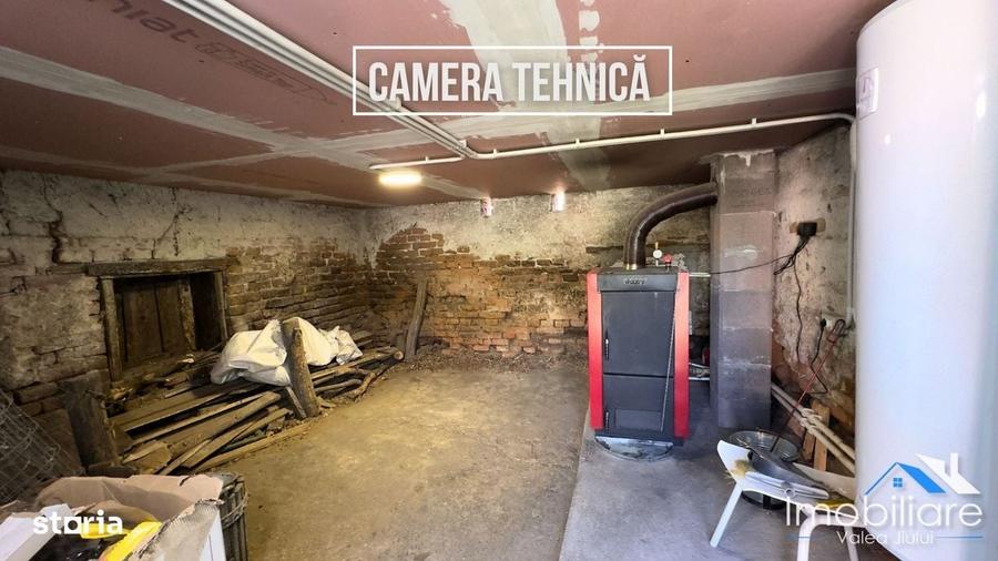 Casă cu 4 camere cu Teren 2700 Mp în Central