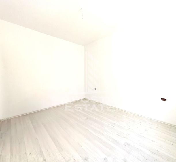 Apartament cu 3 camere decomandat în Giroc