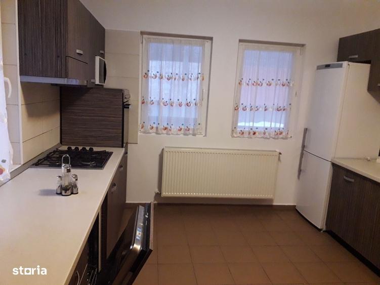 Casă cu 4 camere în Central