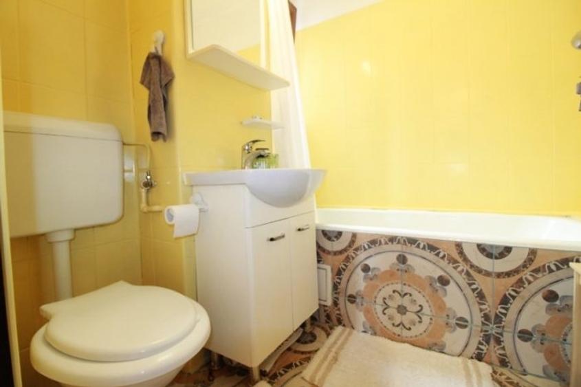Apartament cu 2 camere decomandat, mobilat în Eroii Revoluției