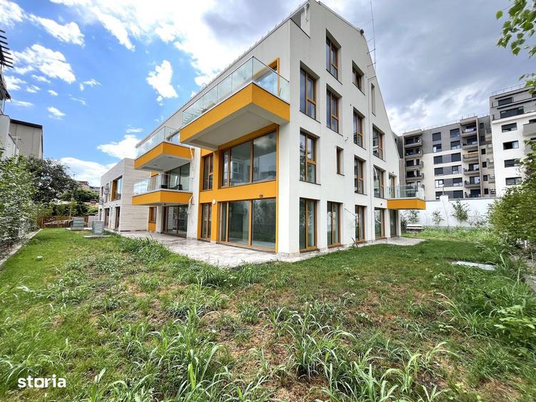 Apartament cu 4 camere semidecomandat în Grivița