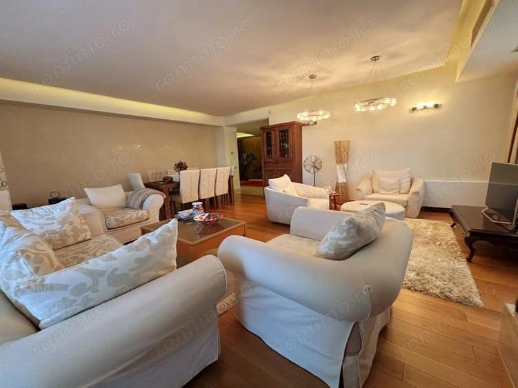 Apartament cu 4 camere, mobilat în Primăverii