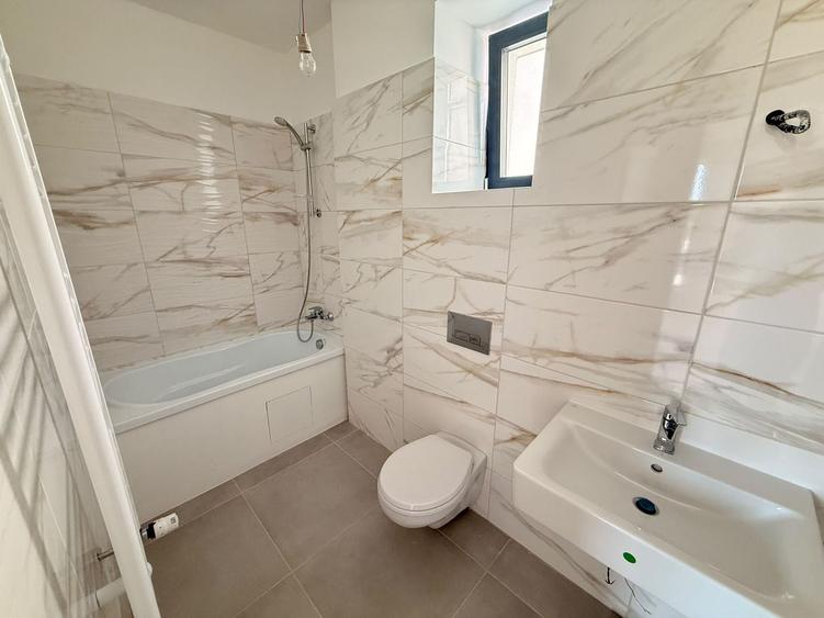 Apartament cu 4 camere decomandat în Unirii