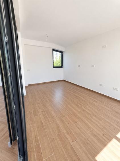 Apartament cu 3 camere decomandat în 1 Mai