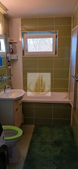 Apartament cu 3 camere semidecomandat, mobilat în Lipovei