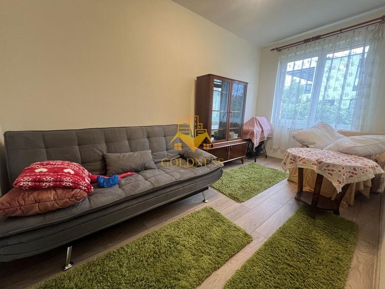 Apartament cu 3 camere semidecomandat, mobilat în Gară