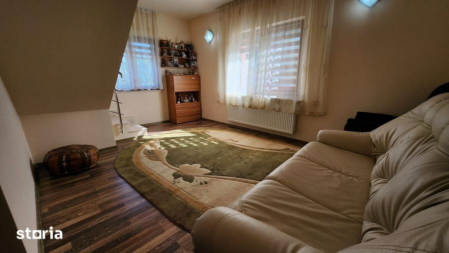 Casă cu 4 camere cu Teren 595 Mp în Prundu