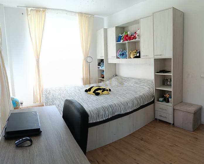 Apartament cu 2 camere semidecomandat, mobilat în Florești
