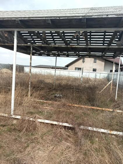 Teren de 1000 mp, în Dumbrava