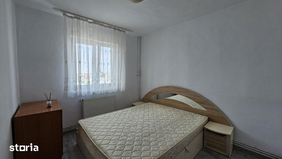 Apartament cu 2 camere semidecomandat în Tractorul