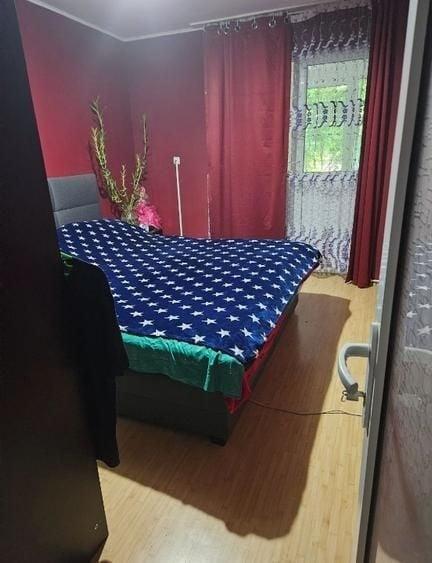 Apartament cu 3 camere semidecomandat în Alexandru Obregia