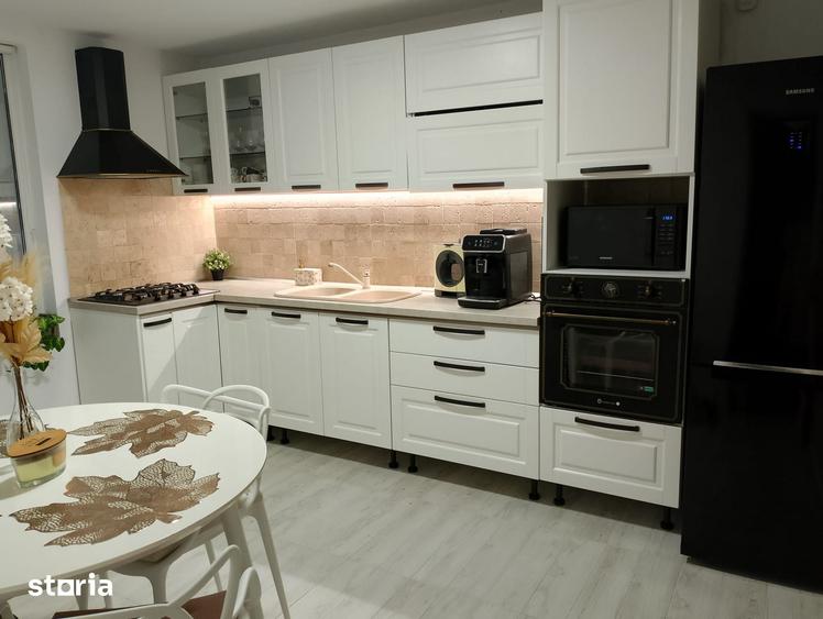 Casă cu 4 camere cu Teren 327 Mp în Bascov