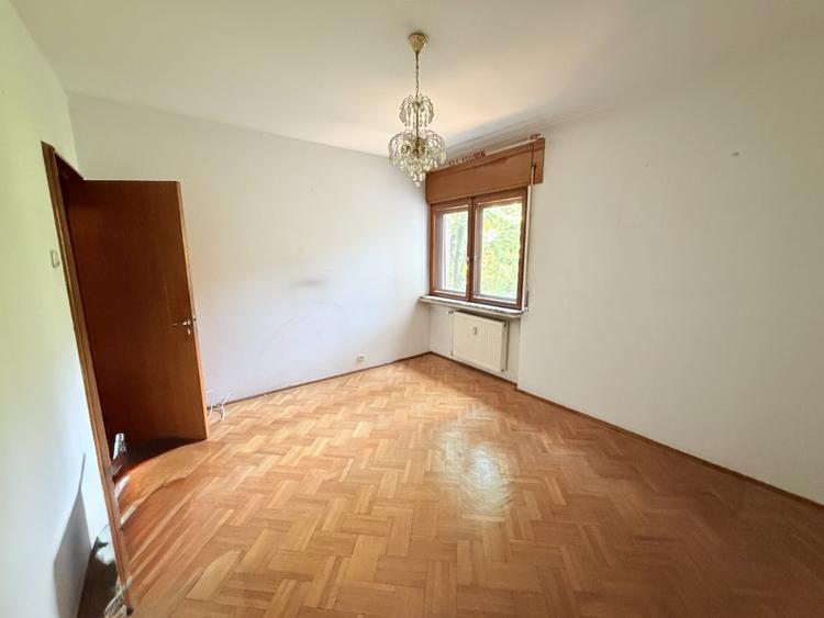 Apartament cu 4 camere decomandat în Kiseleff