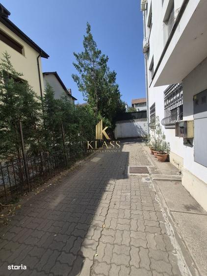 Apartament cu 4 camere decomandat în Herăstrău