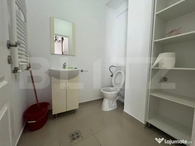 Apartament cu 3 camere decomandat, mobilat în Central