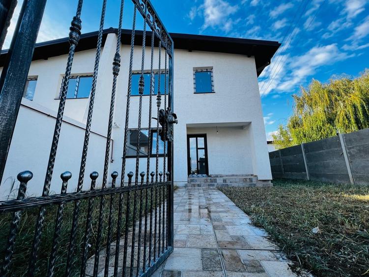 Casă cu 4 camere cu Teren 250 Mp în Berceni